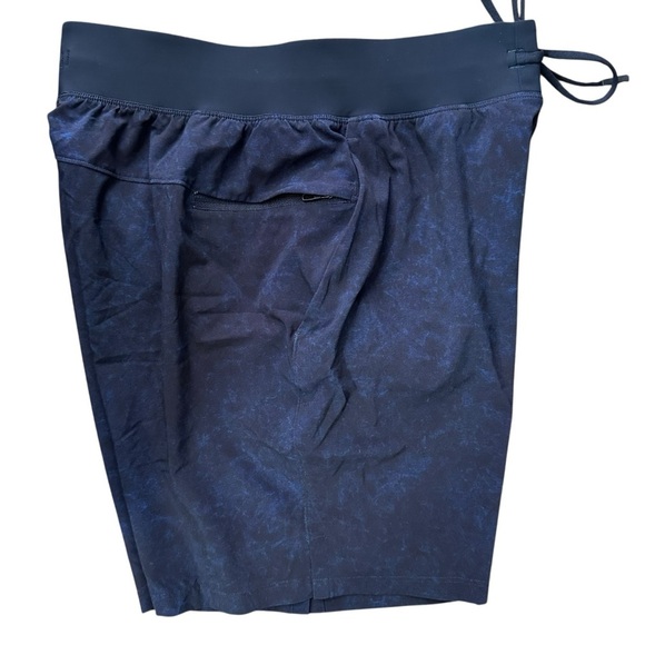 Lululemon Navy Multi T.H.E. Short 7” Linerless - Picture 6 of 11
